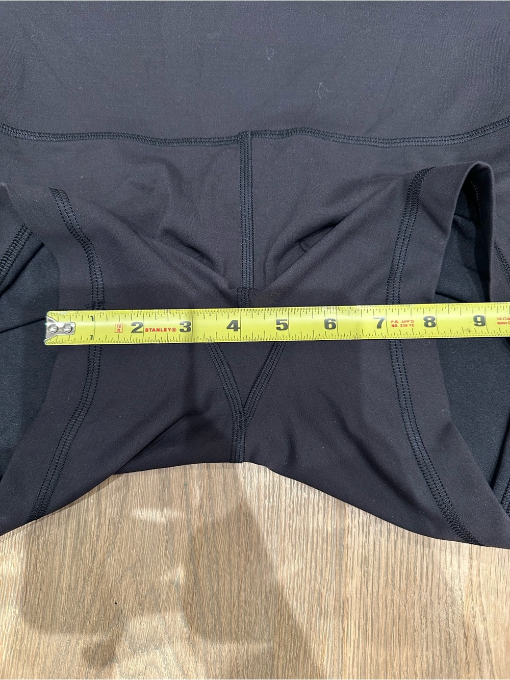 Lululemon Wunder Train 4” Black Shorts - Picture 5 of 7